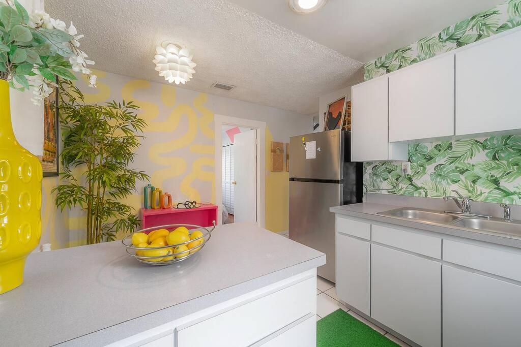 Vibing In The Heights/Breweries/Food/Petfriendly Villa Tampa Eksteriør billede