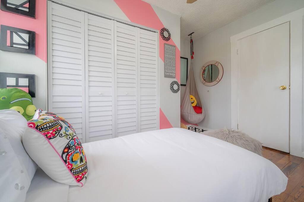 Vibing In The Heights/Breweries/Food/Petfriendly Villa Tampa Eksteriør billede