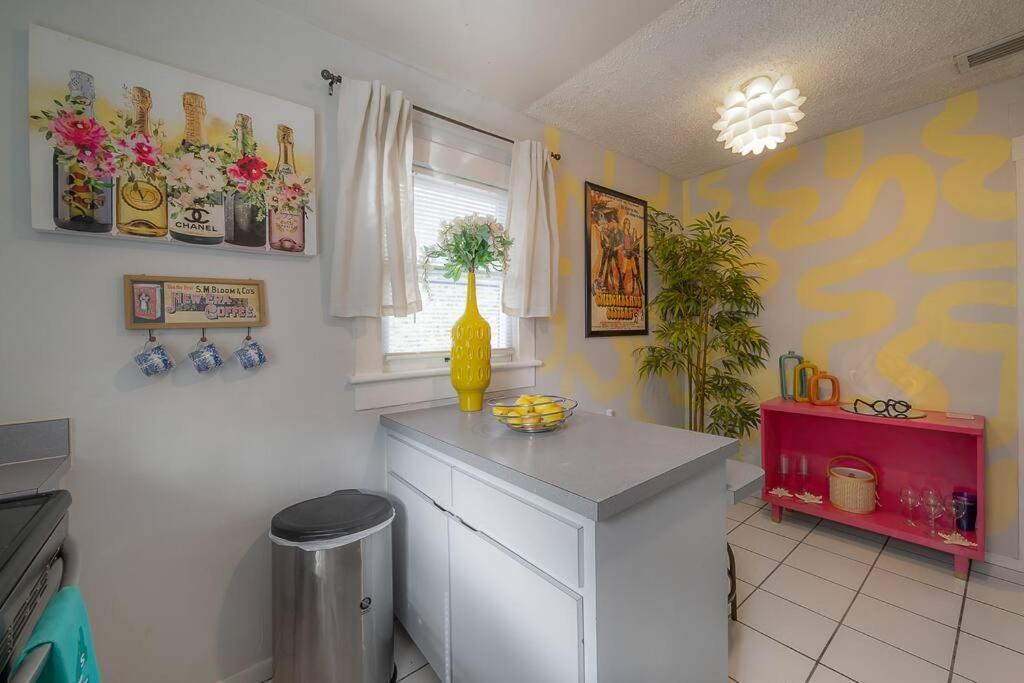 Vibing In The Heights/Breweries/Food/Petfriendly Villa Tampa Eksteriør billede